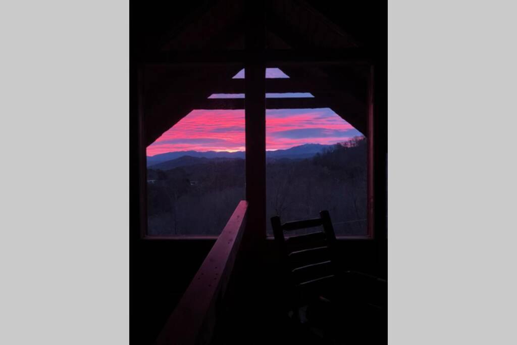 View! Private! Hot Tub,Pool Table,Fireplace,Relax! Sevierville Exterior foto
