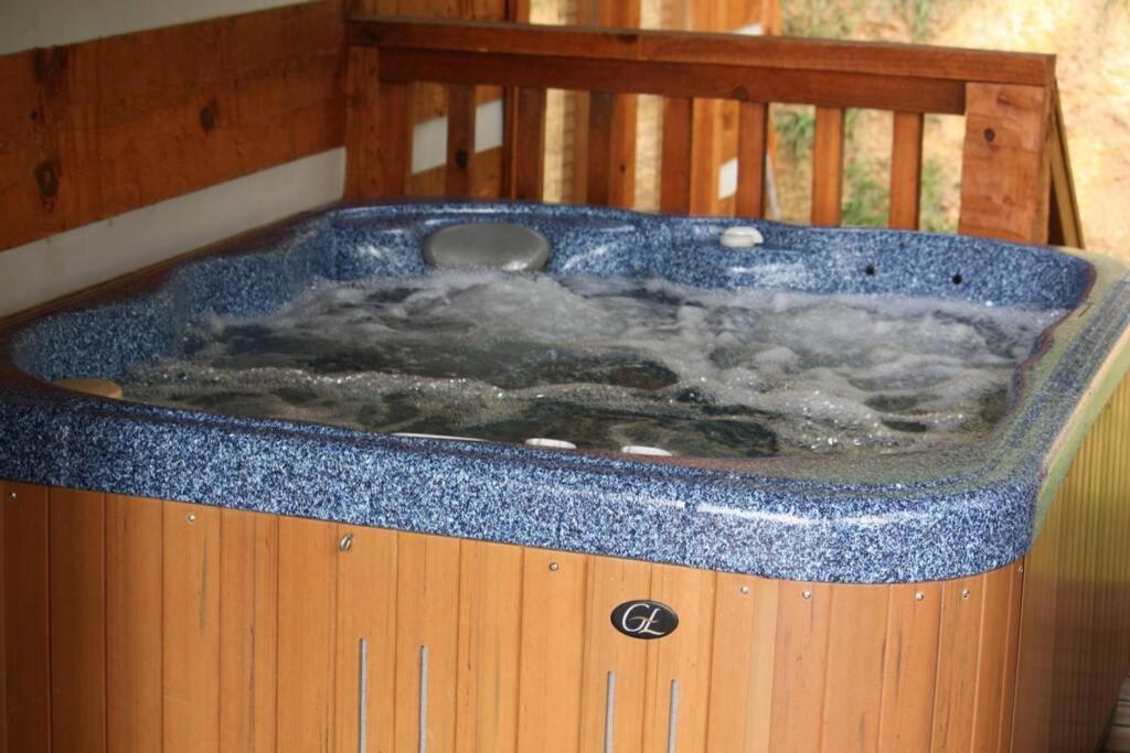 View! Private! Hot Tub,Pool Table,Fireplace,Relax! Sevierville Exterior foto